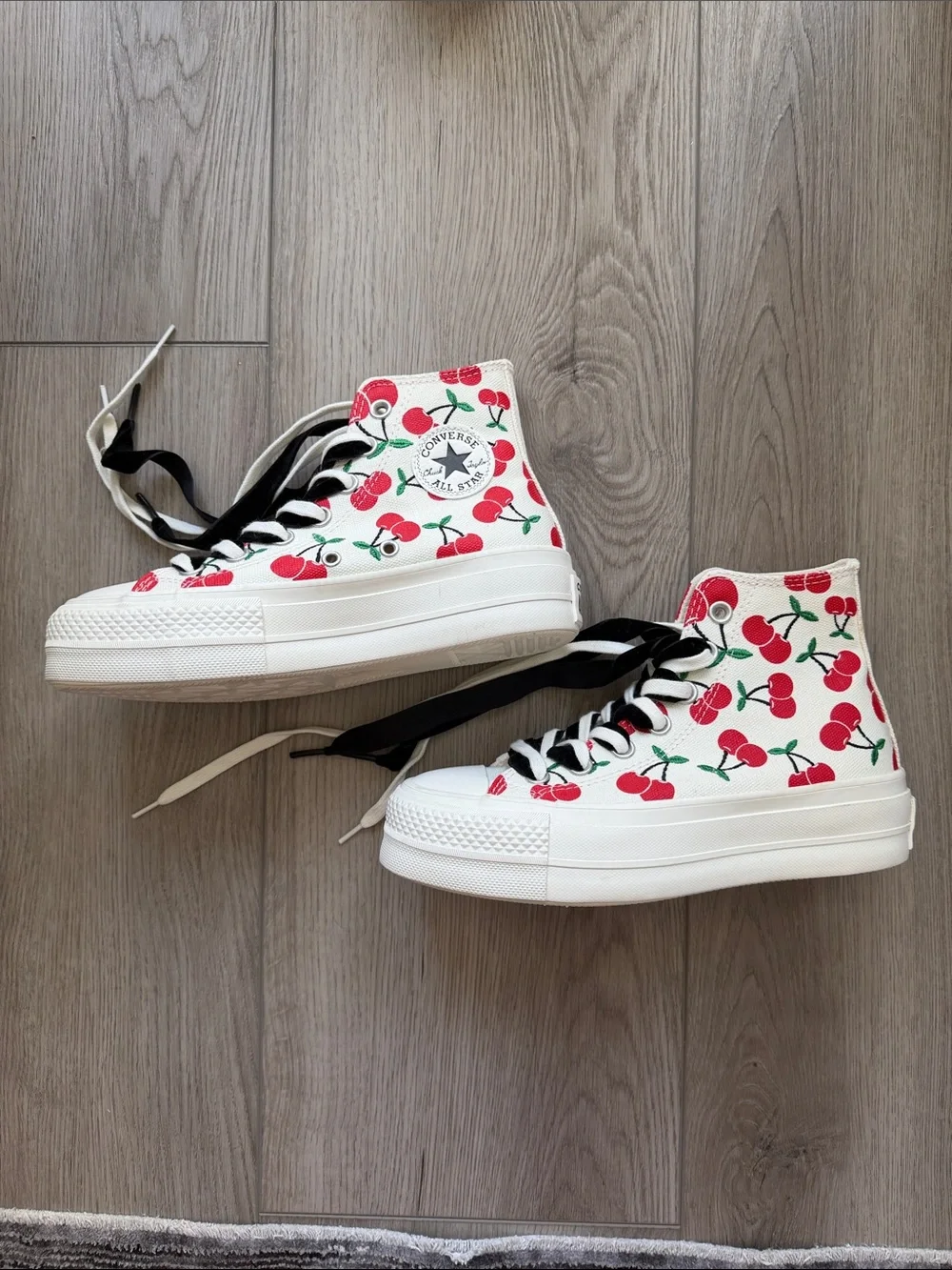 NWOT Converse lift cherry print